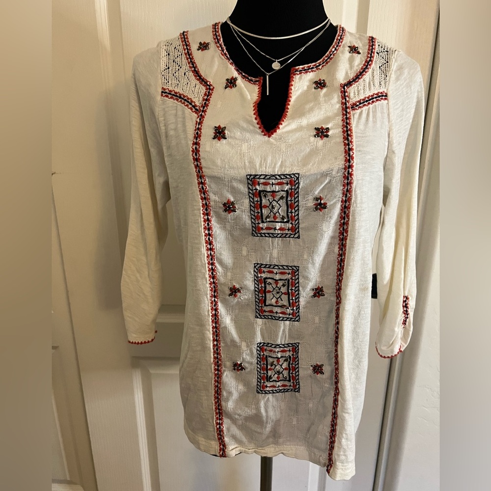 Lucky Brand cream and red beaded top S:XL